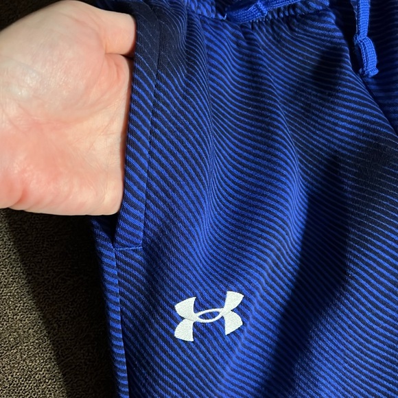 New Boys' UA Rival Fleece Printed Joggers Size YSM  (Youth Small) in Blue (B) - Picture 12 of 14